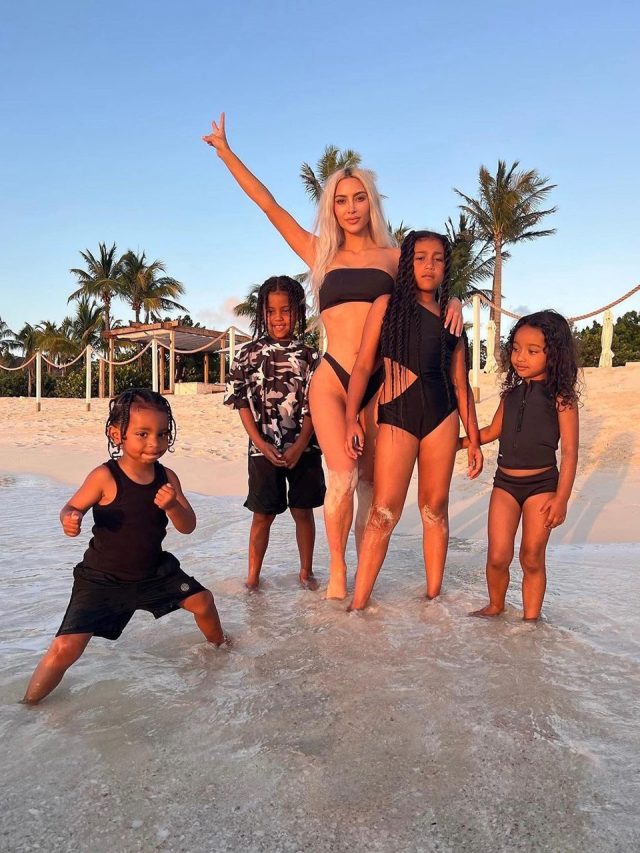 Kim Kardashian’s Family Beach Photos Trip with her kinds
