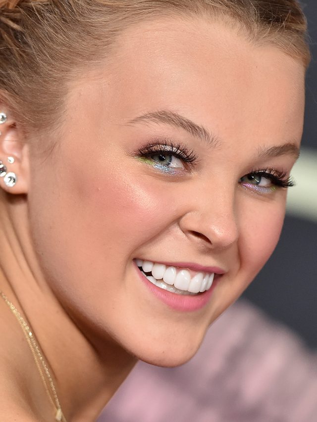 Jojo siwa’s mom calls out candace cameron bure’s “morals” amid ongoing feud